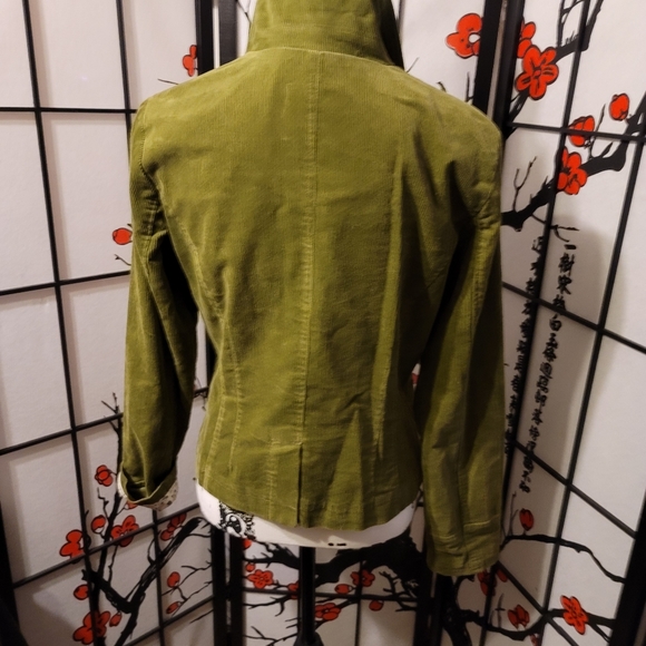 TWENTY-TWENTY LADIES SHORT OLIVE GREEN CORDEROY JACKET FLORAL LINING/SIZE MEDIUM - Picture 8 of 12